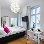 Tesnov Lägenhetshotell 4*