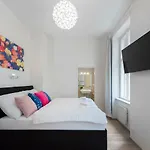 Lägenhetshotell Tesnov Prag