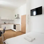 Tesnov Hotel apartamentowy