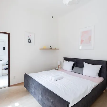 Tesnov Hotel apartamentowy