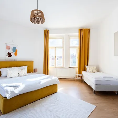 Tesnov Aparthotel