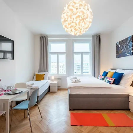 Aparthotel Tesnov 4*