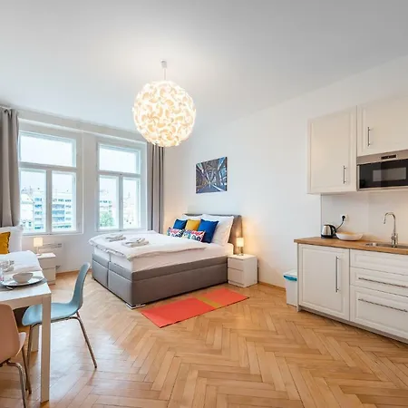 Aparthotel Tesnov