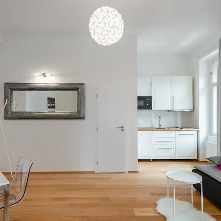 Tesnov Aparthotel