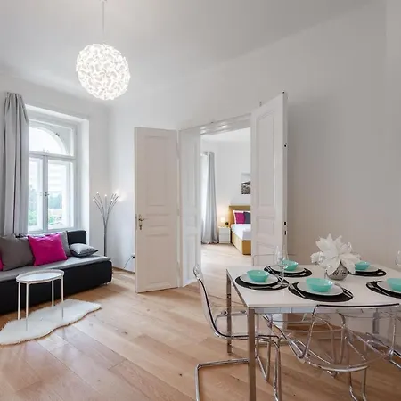 Tesnov Aparthotel 4*