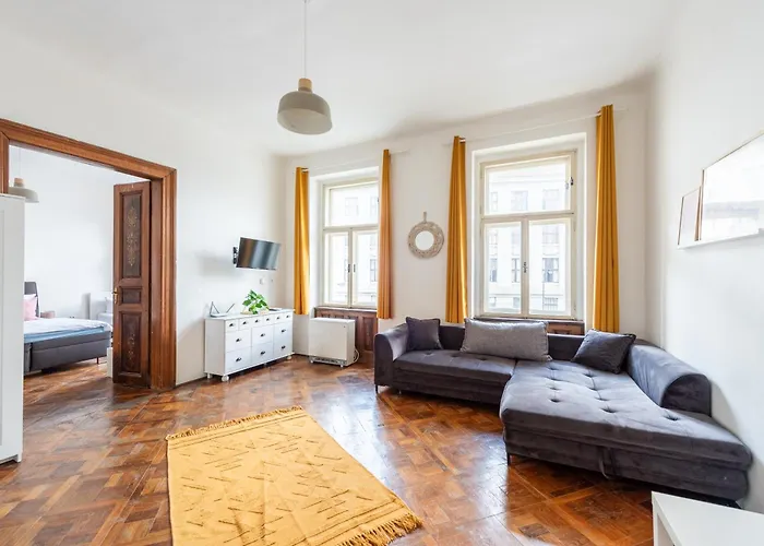 Tesnov Aparthotel 4*