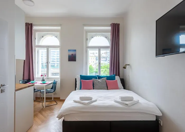 Aparthotel Tesnov 4*